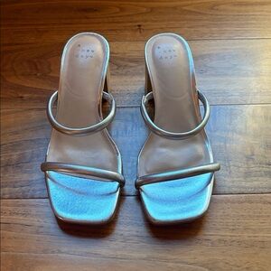A New Day Silver Block Heels / Sandals Cushioned Insole Women’s 5.5